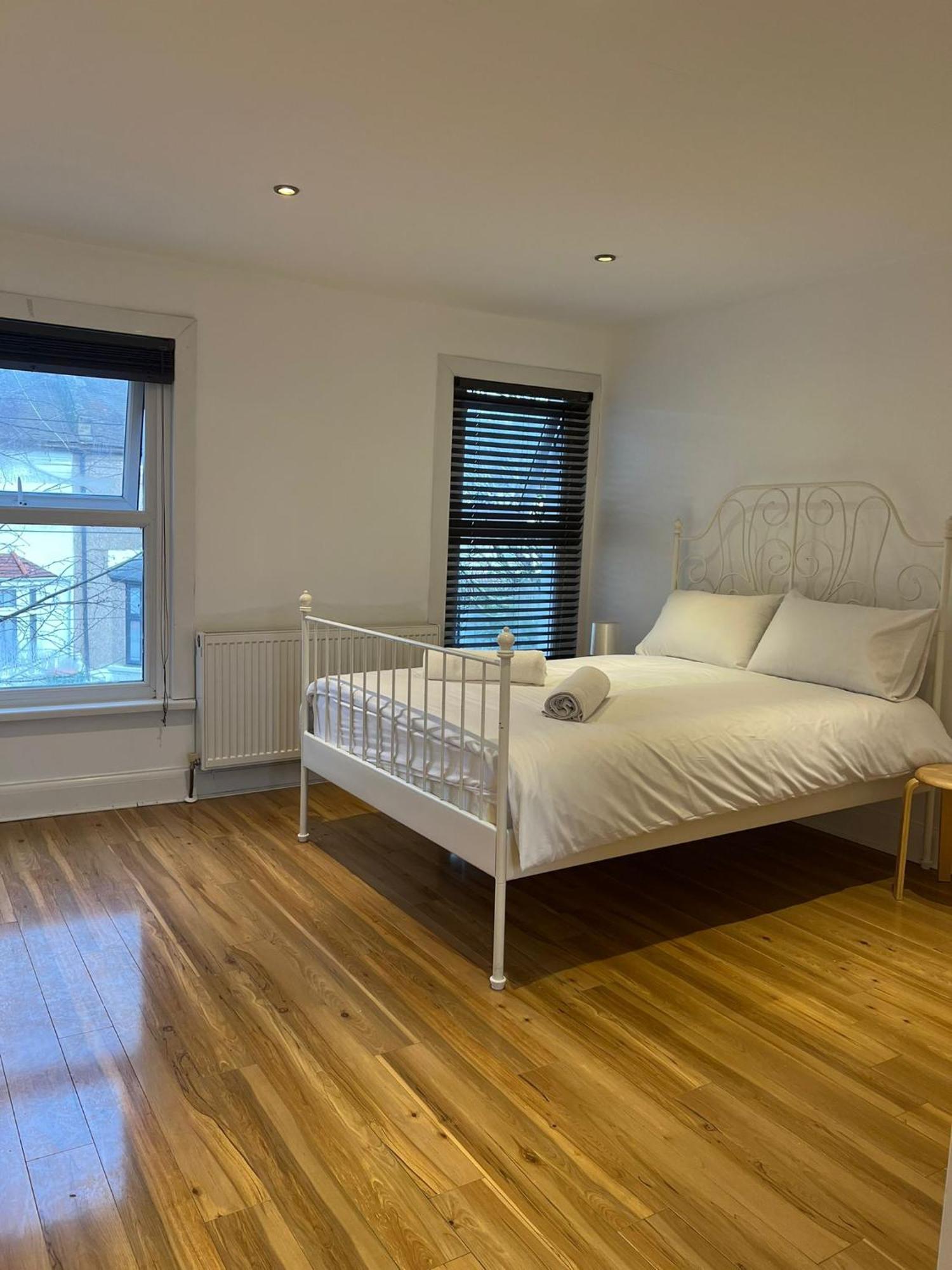 93 West Road Hotell London Exteriör bild
